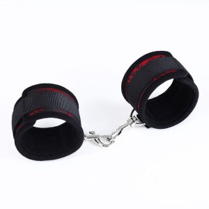 OHMAMA Scandal handcuffs